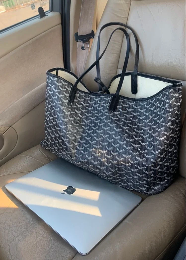 Stilfuld Shopper Taske | Elegant og Rummelig | Mørkerød