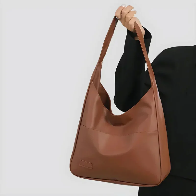 Elegant skuldertaske i bæredygtigt materiale til kvinder