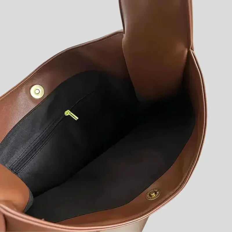 Elegant skuldertaske i bæredygtigt materiale til kvinder