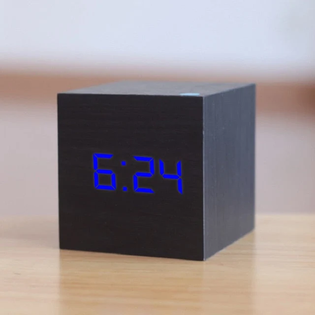 SmartCube | Kompakt Digital Vækkeur med LED Skærm