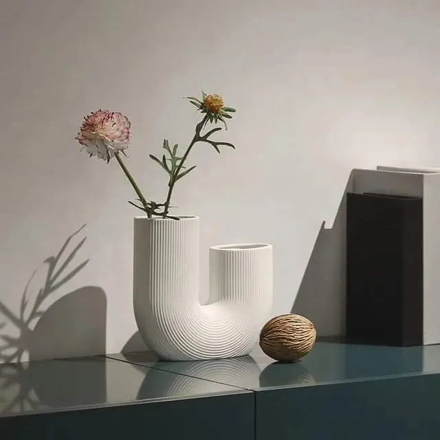 Elegant U-formet Vase til Moderne Indretning
