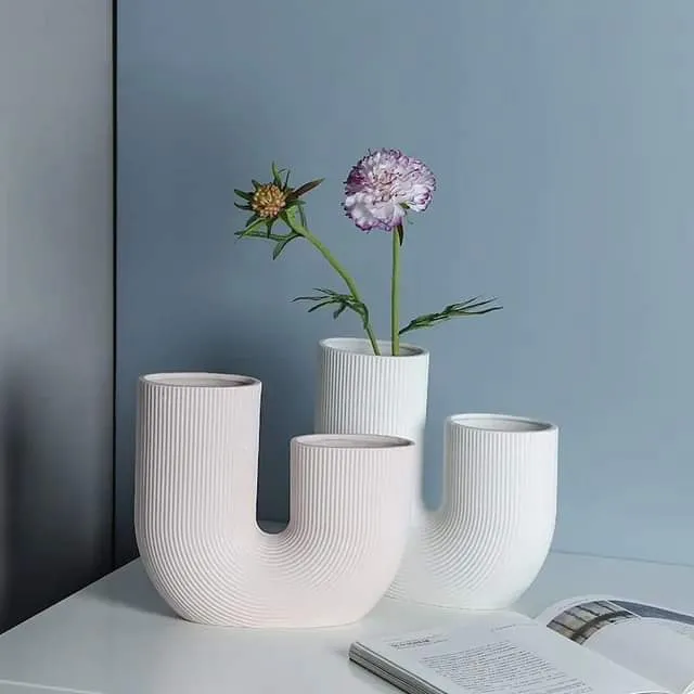 Elegant U-formet Vase til Moderne Indretning