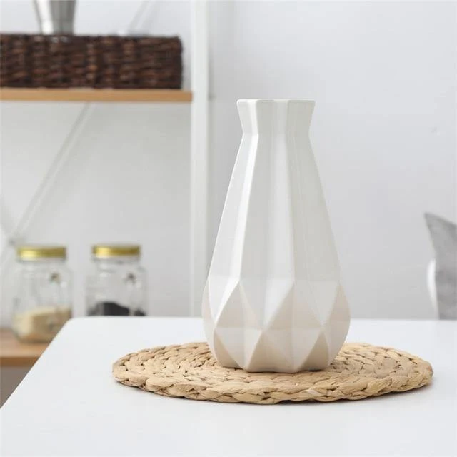 Elegant Keramikvase til Dit Hjem