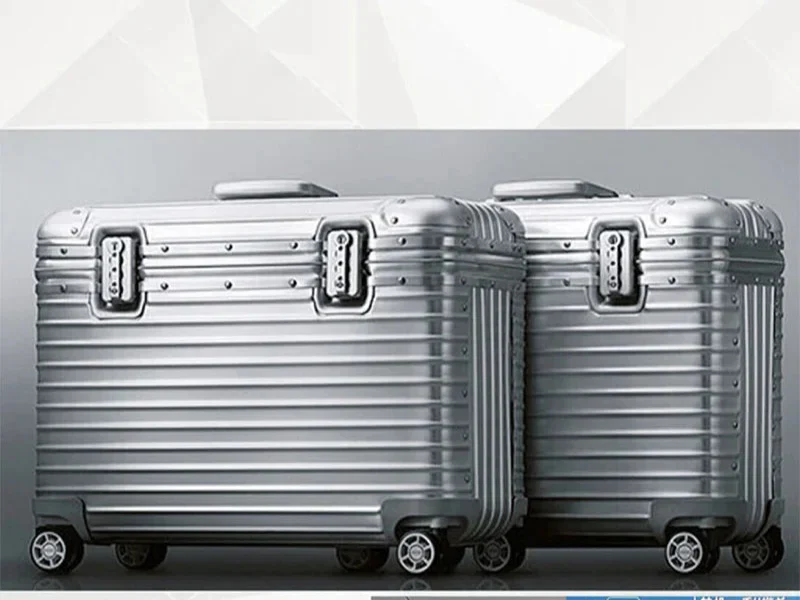 Elegant Rejse Kuffert i Aluminium-Magnesium – Rivea