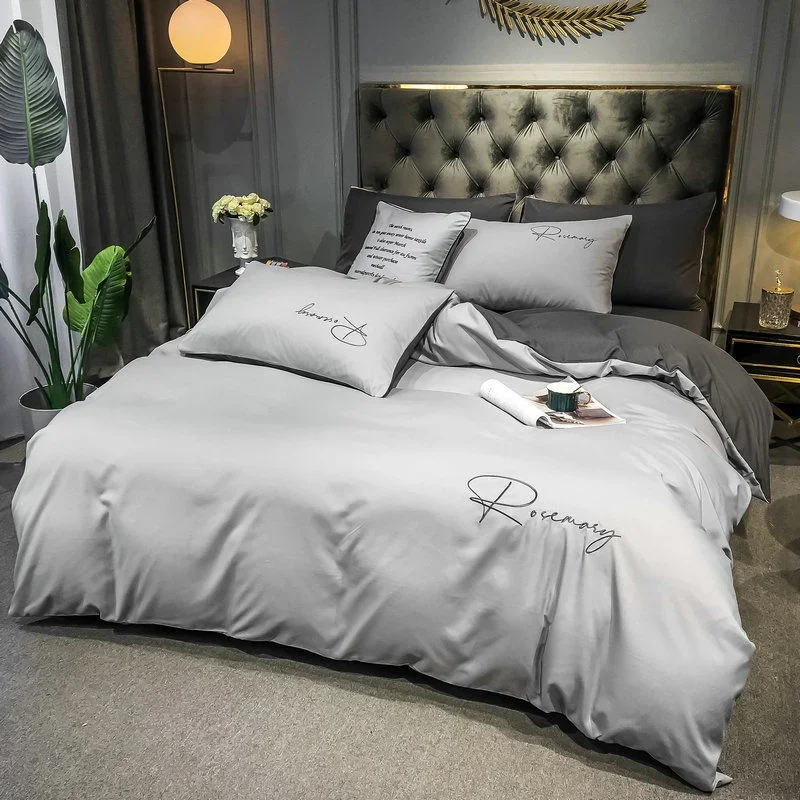 Elegant luksus sengetøj med broderet design