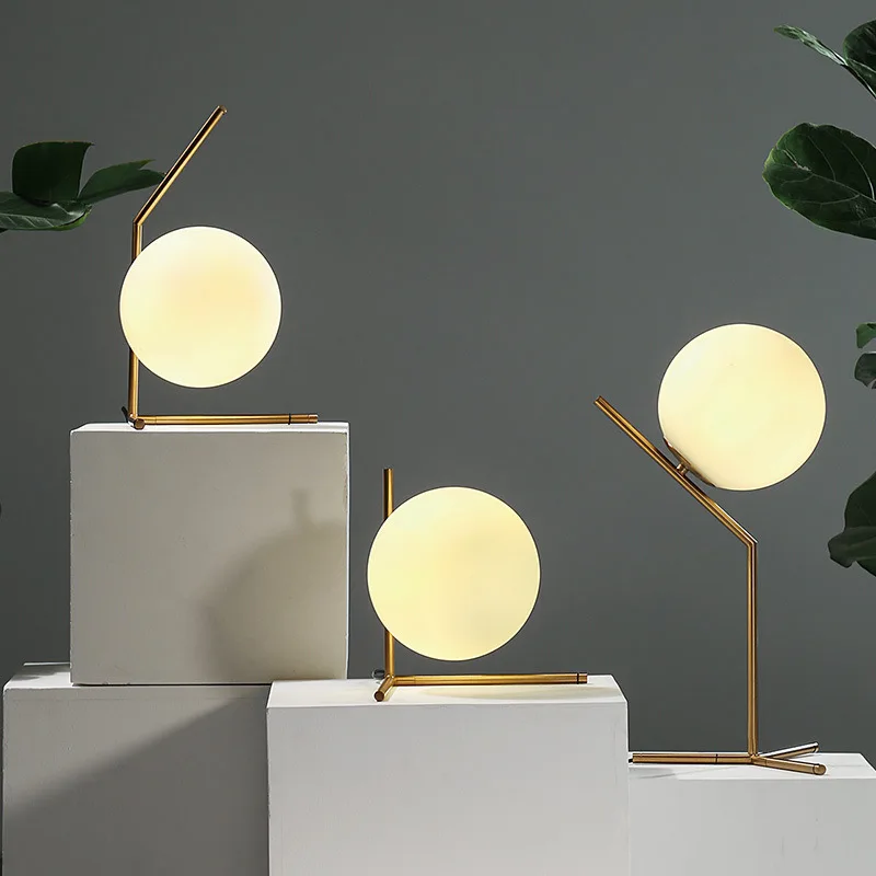 Elegant Glaslampe med diskret lysudstråling