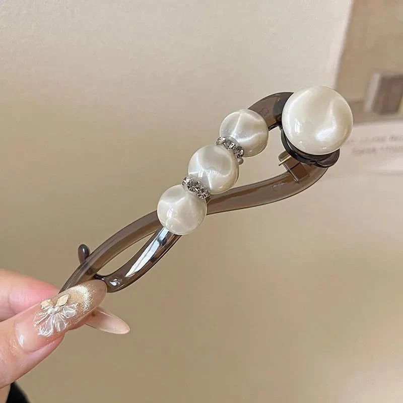 Elegant hårspænde med rosenperler – Dreje-design