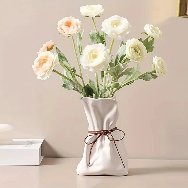 Elegant vase i genbrugsmateriale - Stilfuldt design - Miljøvenlig