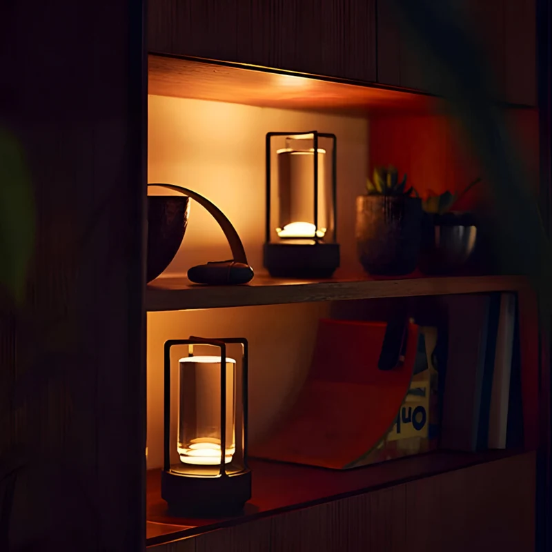 Elegant Bærbar Bordlampe – Vandtæt, Justerbart Lys til Hjemmet