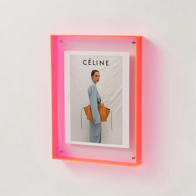NeonRamme – Få dine minder til at skinne med retro stil
