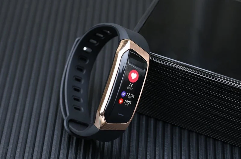 Vandafvisende Fitband Smartwatch med blodtryks- og pulsmonitor