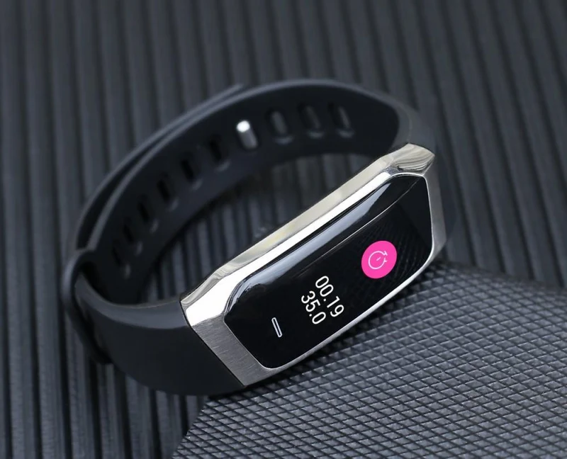 Vandafvisende Fitband Smartwatch med blodtryks- og pulsmonitor