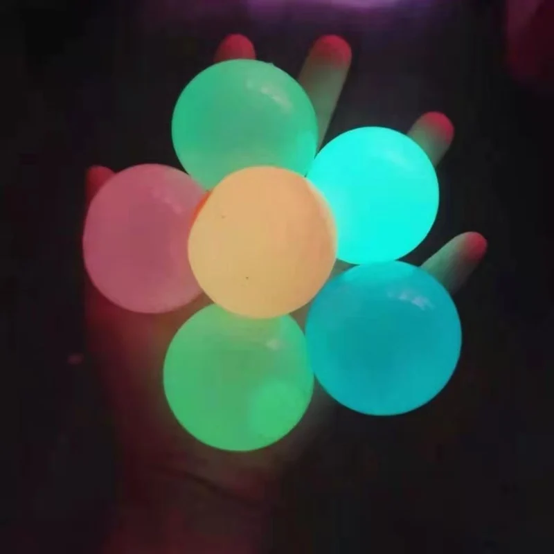 GlowBounce Gummibolde – Lysende Legesjov i Mørket