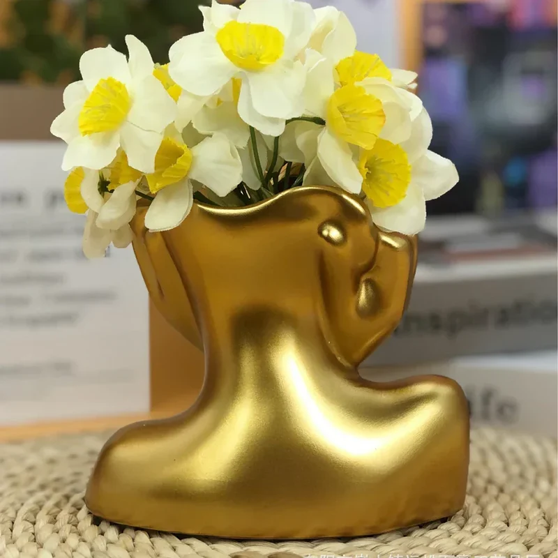 Glædelig Blomsterkrukke Skulptur