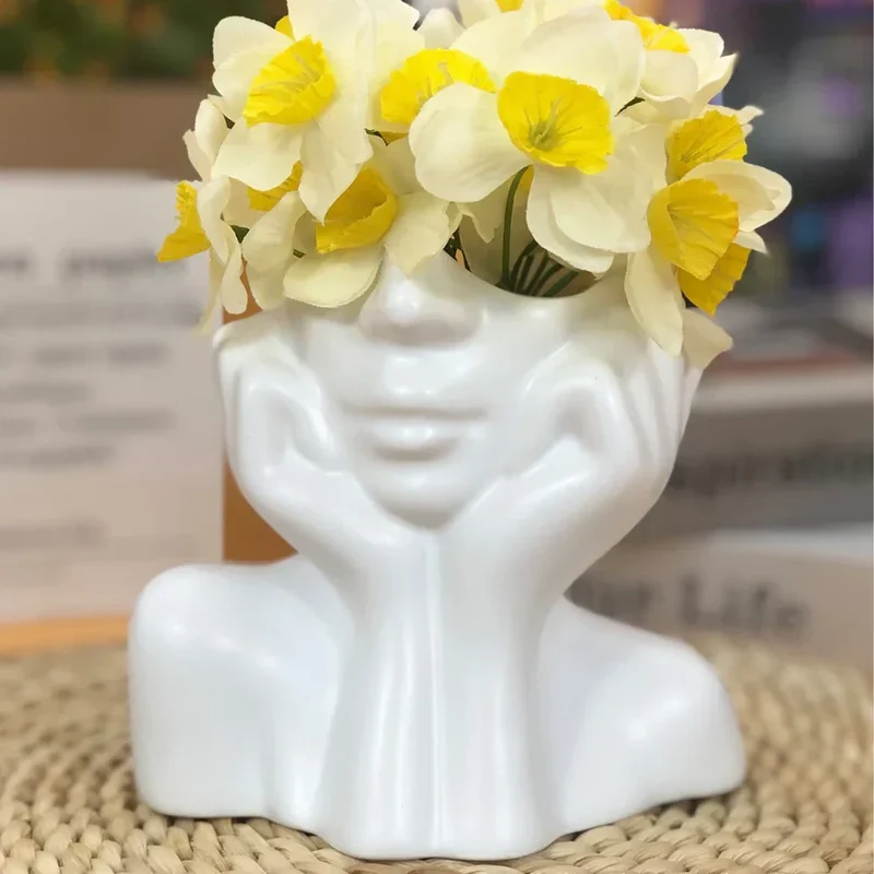 Glædelig Blomsterkrukke Skulptur