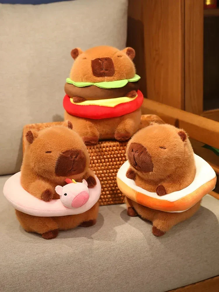 Fluffy Capybara med Flydende Plüsht legetøj