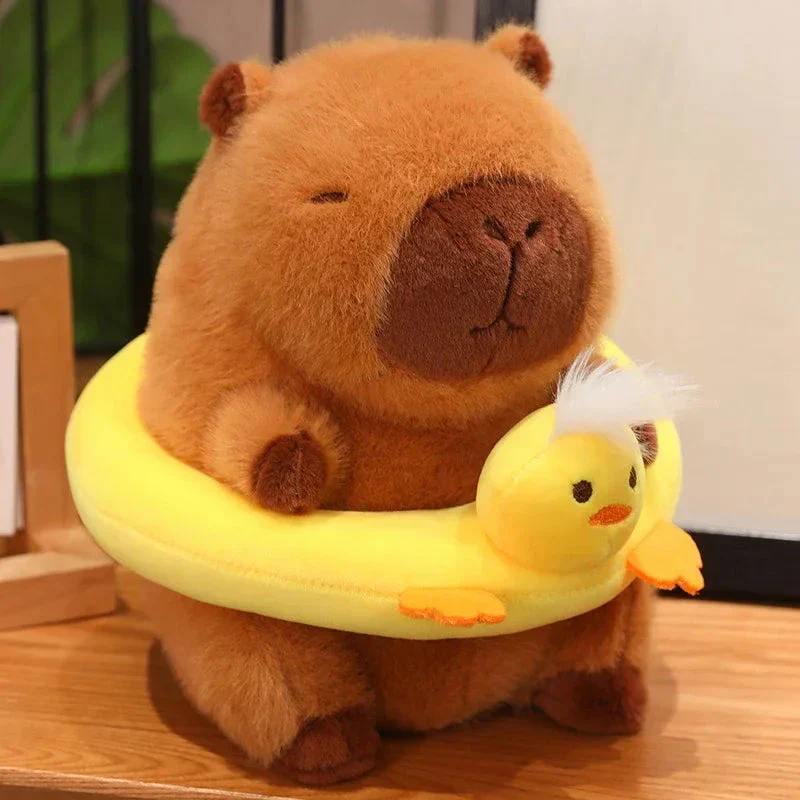 Fluffy Capybara med Flydende Plüsht legetøj