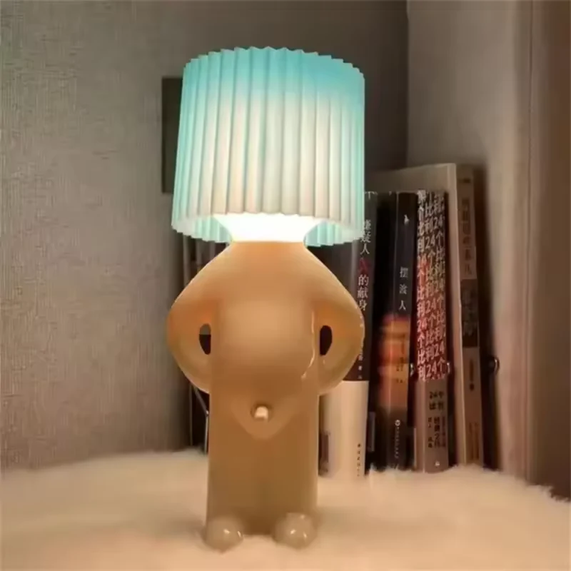 Moderne Bordlampe med Legende Figurdesign