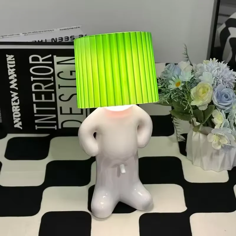 Moderne Bordlampe med Legende Figurdesign