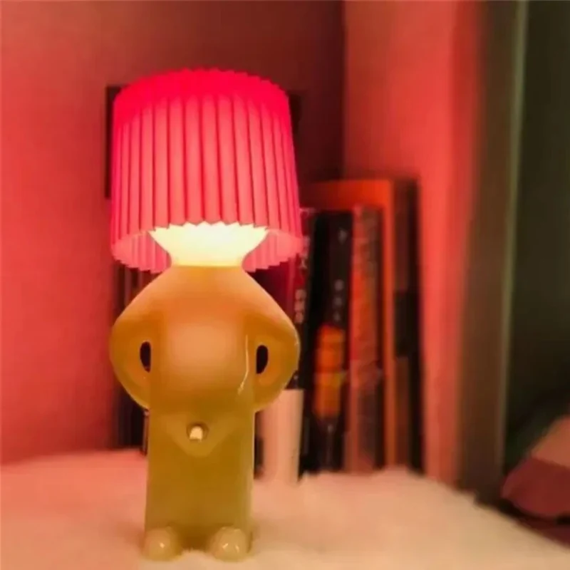 Moderne Bordlampe med Legende Figurdesign