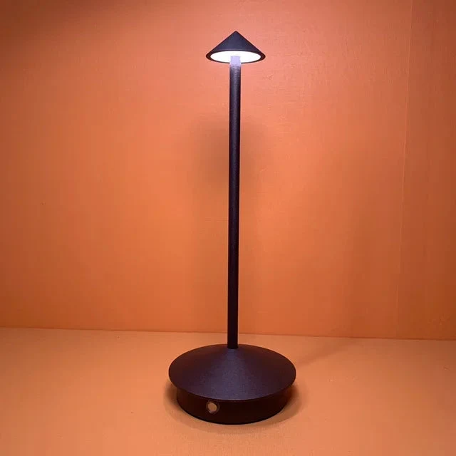 Stilfuld Bordlampe med Berøringskontrol