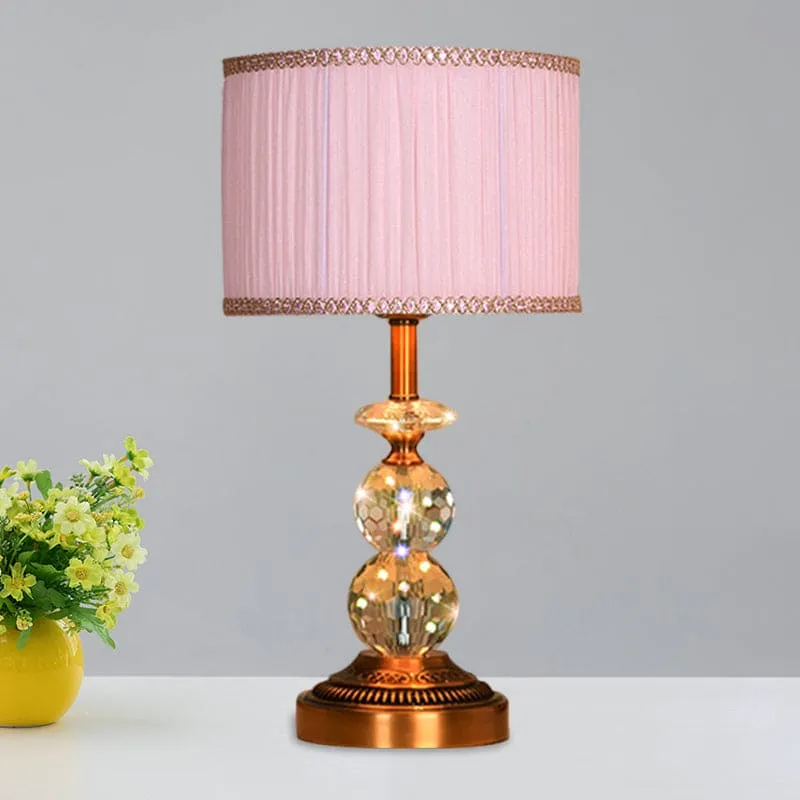 Stilfuld Bordlampe i Slebet Krystal