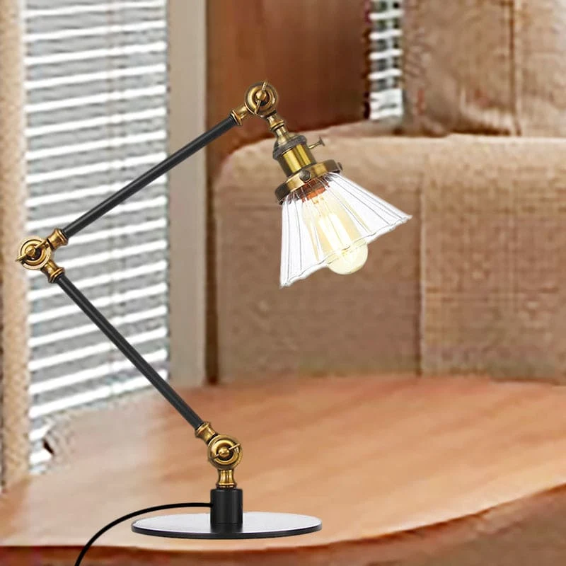 Stilfuld Bordlampe i Klart Kegleformet Glas