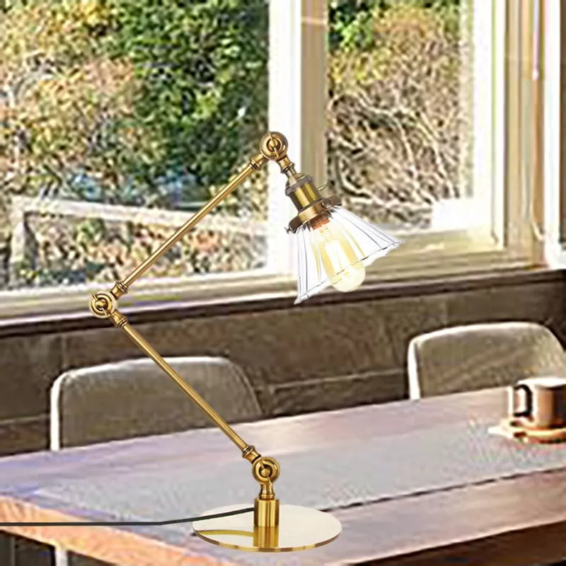 Stilfuld Bordlampe i Klart Kegleformet Glas