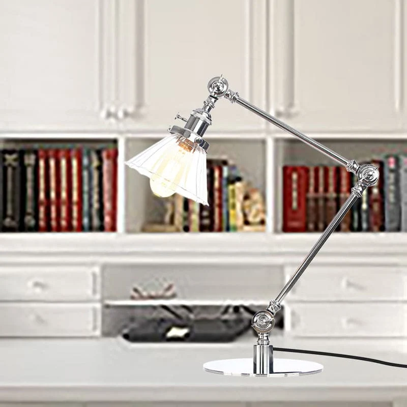 Stilfuld Bordlampe i Klart Kegleformet Glas