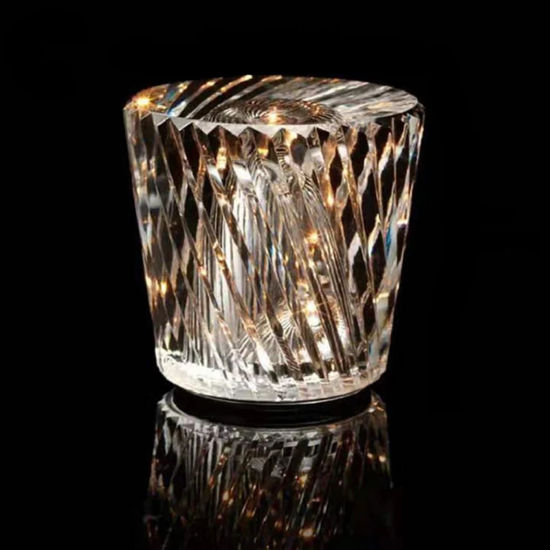 Stilren Trådløs Bordlampe til Dit Hjem