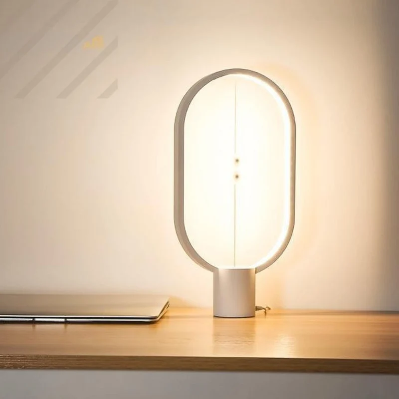 Stilfuld Træbordlampe med Magnetisk Tænd/sluk-Funktion