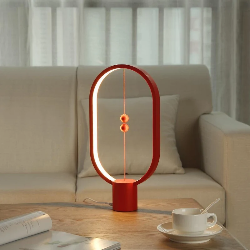 Stilfuld Træbordlampe med Magnetisk Tænd/sluk-Funktion