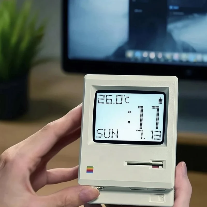 Retro Vækkeur med Pixel Display og Justerbar Baggrundsbelysning