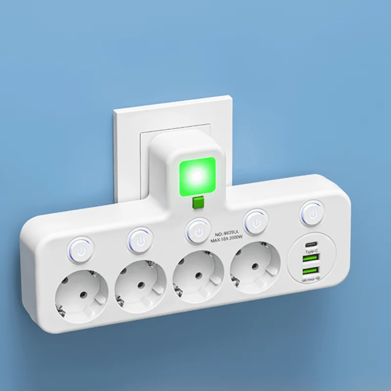 Praktisk Strømfordeler med USB & Natlys - Optimal Opladning