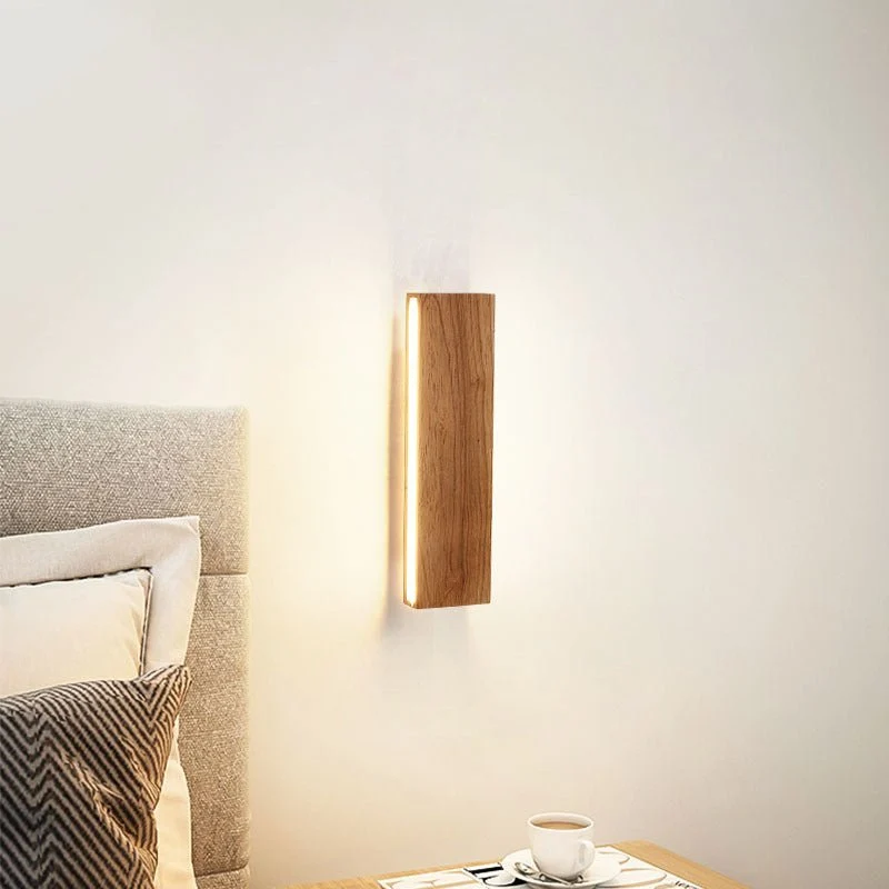Stilfuld LED Væglampe i Træ – Minimalistisk Design og Komfortlys