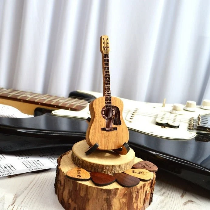 Elegant Træ-Plektrumholder til Guitarister – Håndlavet Design