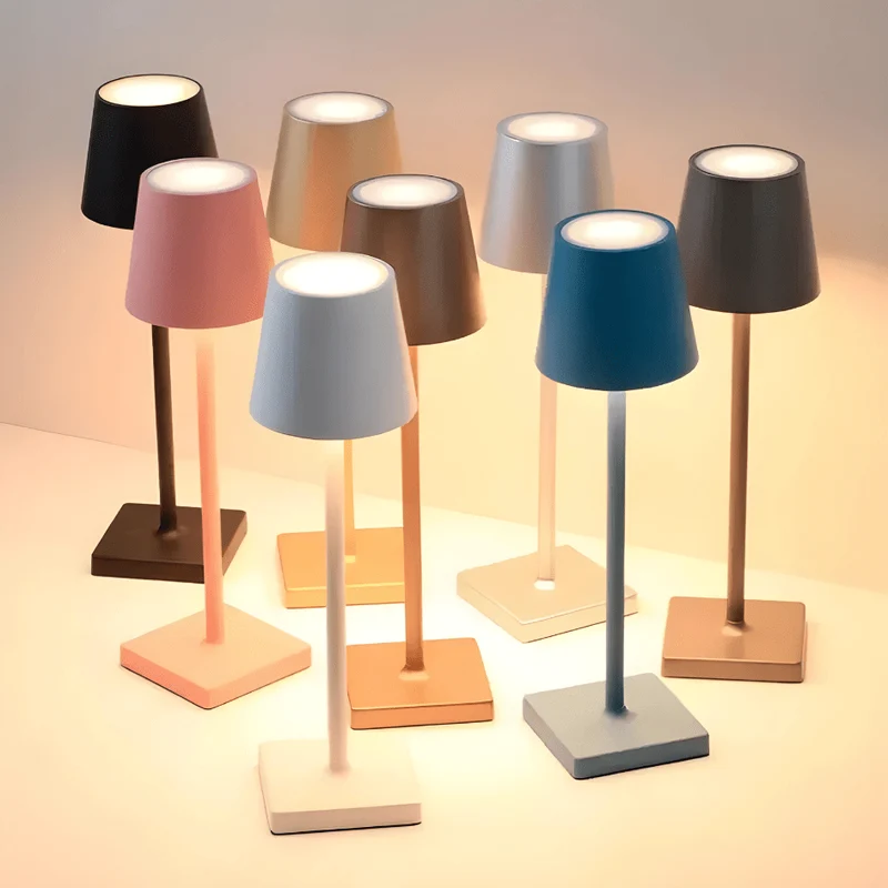 Trådløs LED-bordlampe med lang batterilevetid og fleksibilitet