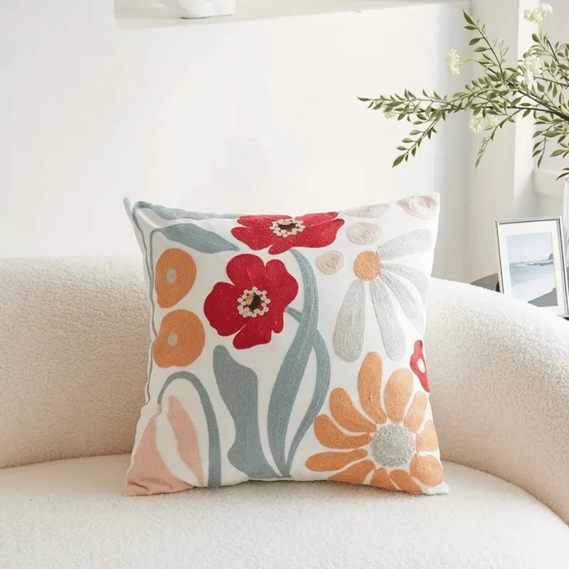 Blomstrende Pudeovertræk – Naturlig Elegance til Dit Hjem