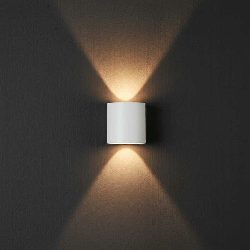 Moderne LED Udendørs Væglampe med Klar og Effektiv Belysning