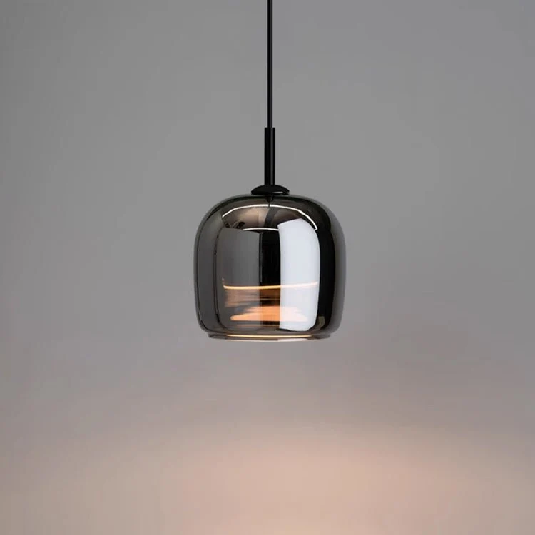Elegant Sort Glaspendel – Skandinavisk Design til Dit Hjem