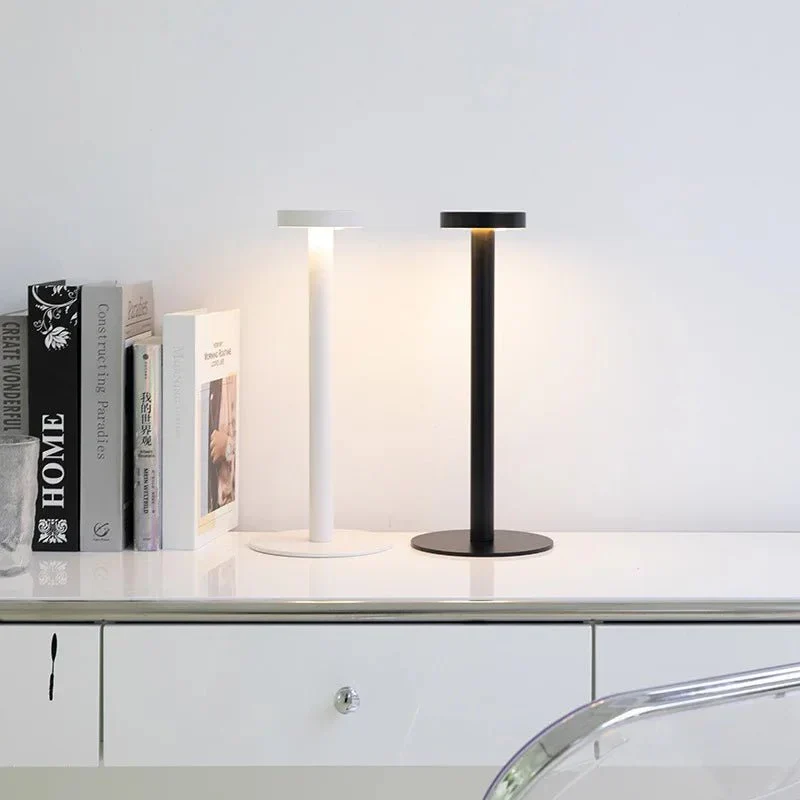 Stilfuld Trådløs Lampe til Indendørs og Udendørs Belysning