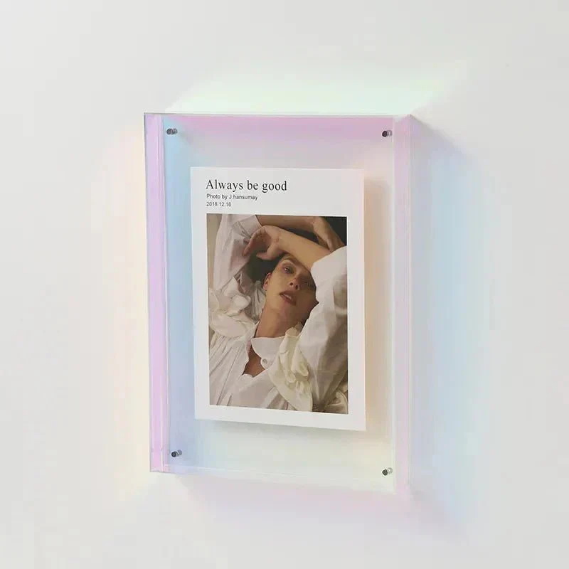 Flydende Akrylbilledramme i Farver - Unik og Stilfuld