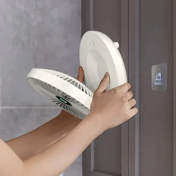 Elegant Vægventilator med Stille Drift og Justerbare Hastigheder