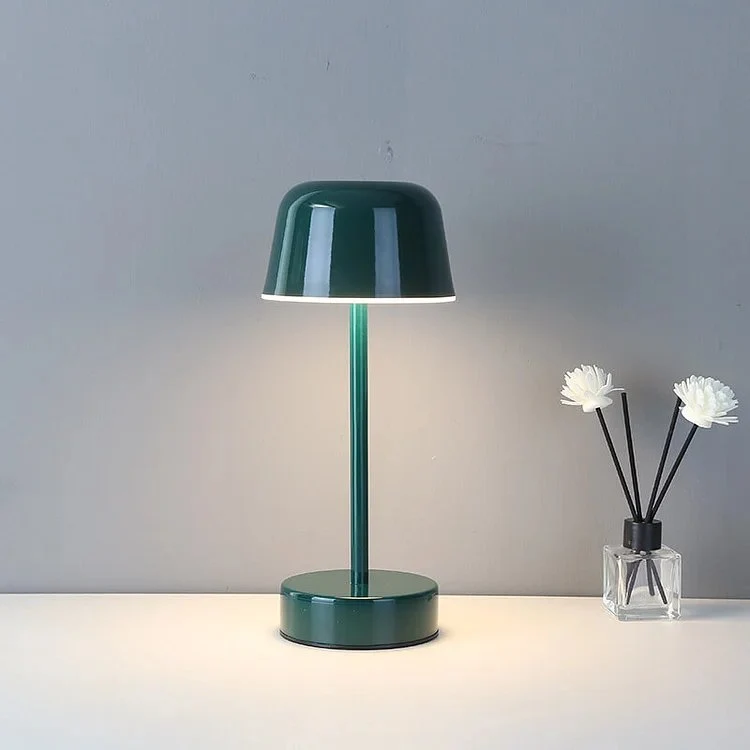 Genopladelig Farverig Bordlampe med Trådløst Design