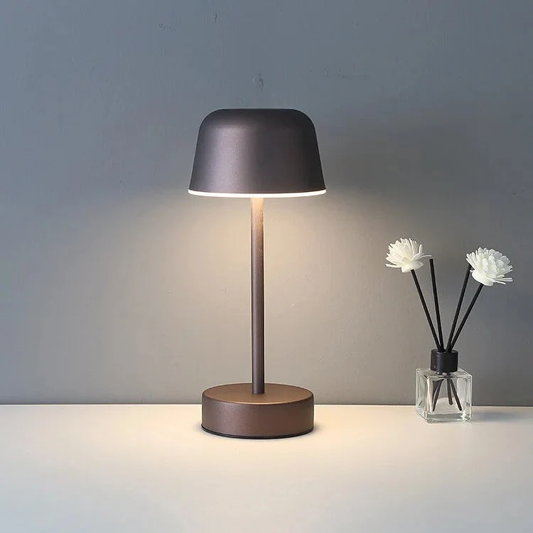 Genopladelig Farverig Bordlampe med Trådløst Design