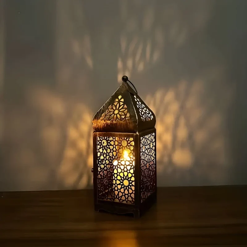 Antik Kerzenholder i Jern - Skaber Hygge Inde og Ude