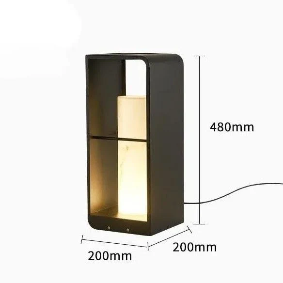 Solcelle-LED Havelampe – Vandtæt og Elegant Belysning