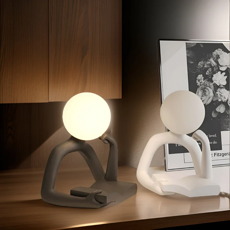 Trådløs bordlampe med justerbart lys og elegant design