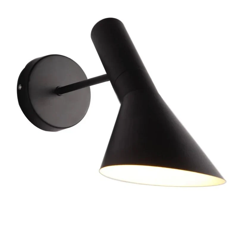 Retro væglampe med stilfuldt design og varm atmosfære