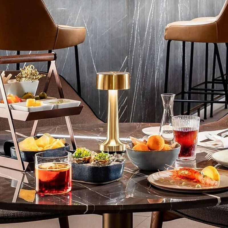 Trådløs LED-bordlampe – justerbar lysstyrke, elegant design